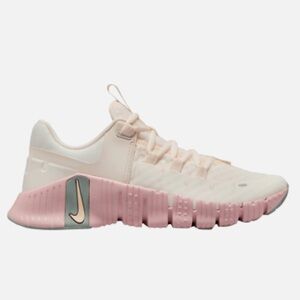 Nike Wmns Free Metcon 5 'Pale Ivory Ice Peach size 8